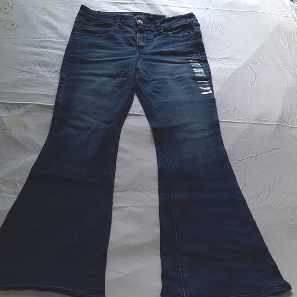 American Eagle Outfitters Denim - High rise artist super stretch jeans